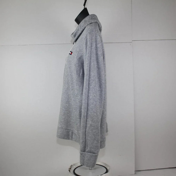 TOMMY HILFIGER - Picture 6 of 7